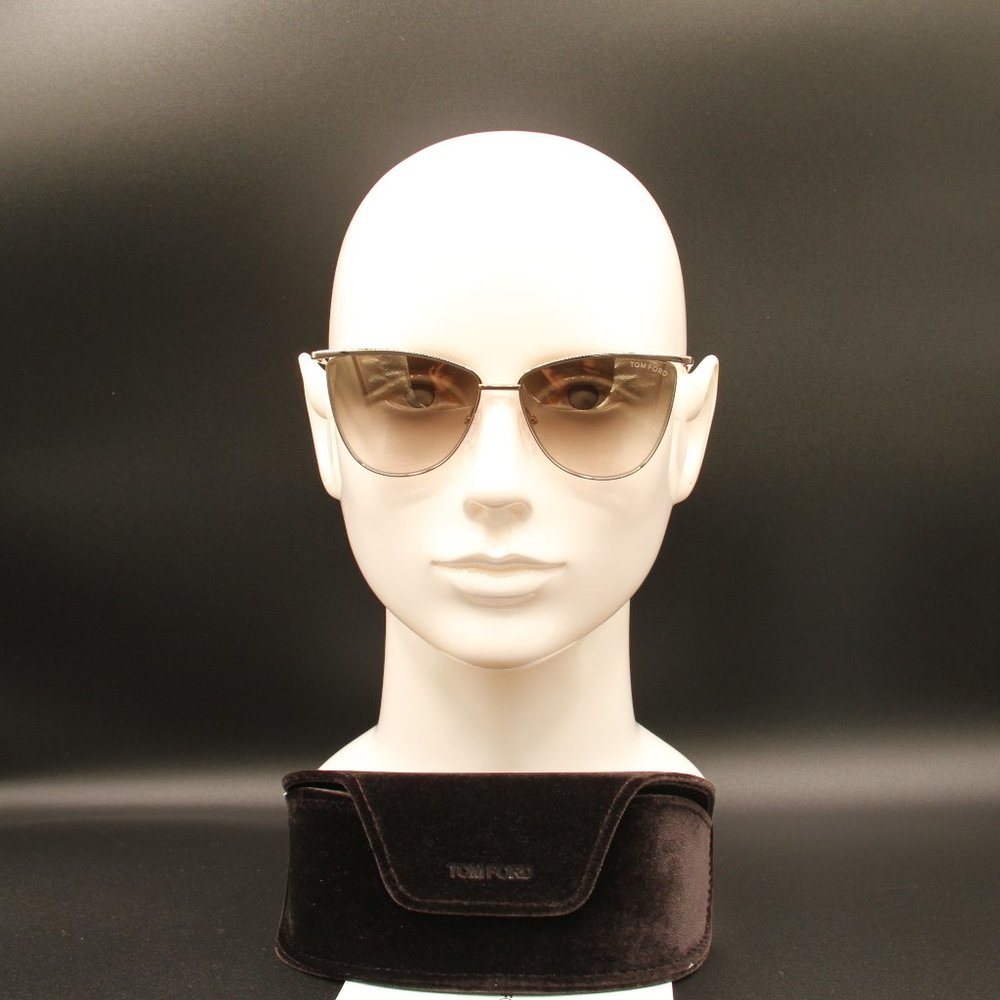 Tom Ford Sunglasses FT0666